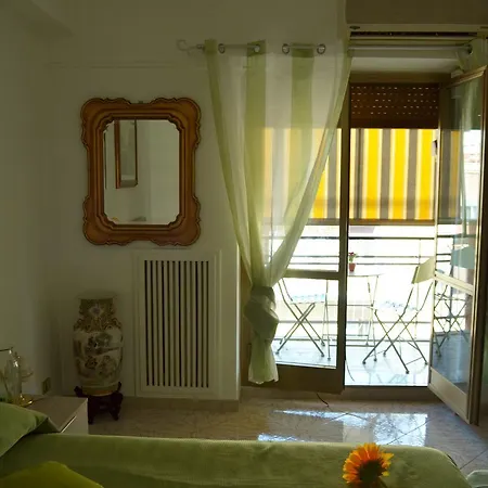 Atticvs Di Mamma Ines Bed and breakfast